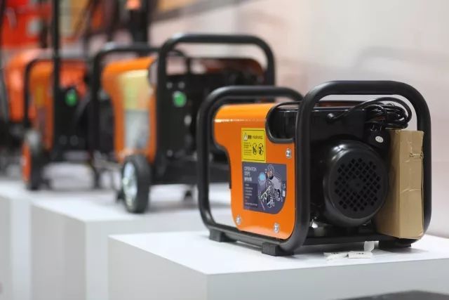 亿力洗车机商用洗车机展示 亿力洗车机商用洗车机展示